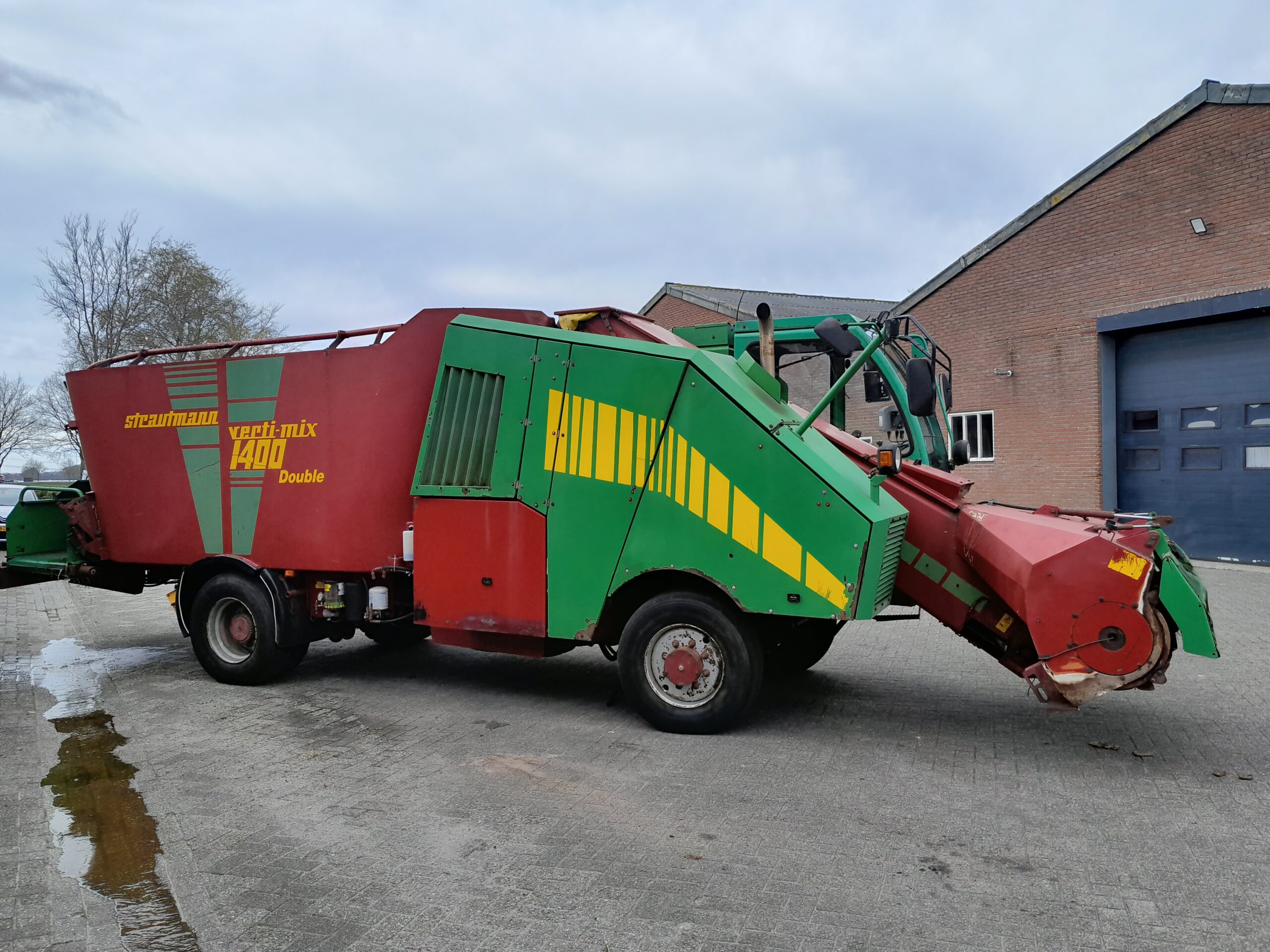 Gebruikte Strautmann Verti Mix Sf Zelfrijdende Voermengwagen Zonna